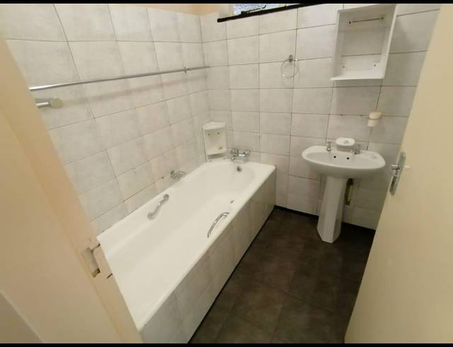 3 BEDROOM HOUSE SOLD IN STILFONTEIN EXT 2
